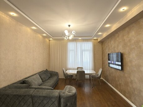 2-комн. · 80 m² · 17/18 этаж, Badamdar