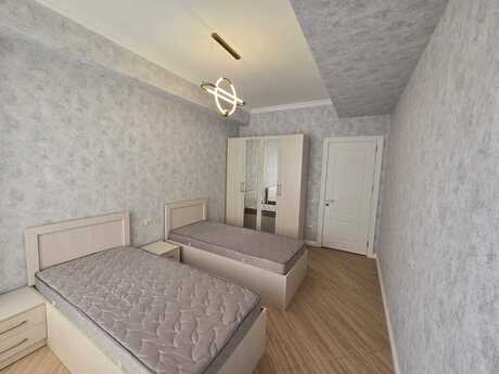 3-комнатная квартира, 97 м², Neftçilər: 335 000 ₼ 2