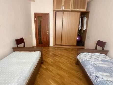Продаётся 2-комнатная квартира в новостройке, Azadlıq Prospekti, 105 м², 290 000 AZN, фото 4 / 12