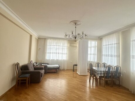 Продаётся 2-комнатная квартира в новостройке, Azadlıq Prospekti, 105 м², 290 000 AZN, фото 3 / 12