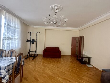 Продаётся 2-комнатная квартира в новостройке, Azadlıq Prospekti, 105 м², 290 000 AZN, фото 2 / 12