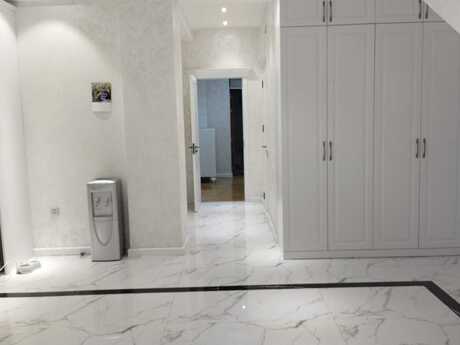 5-room apartment for rent, 240 m², 28 May: 2 300 ₼/mo 3