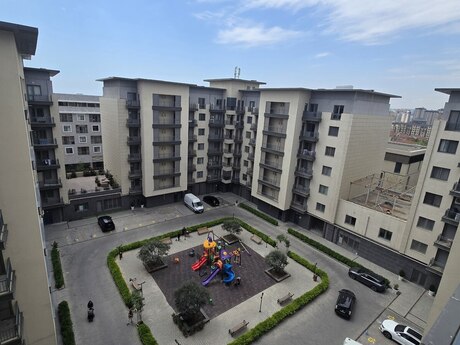 4-комнатная квартира, 150 м², Ağ şəhər: 650 000 ₼ 5