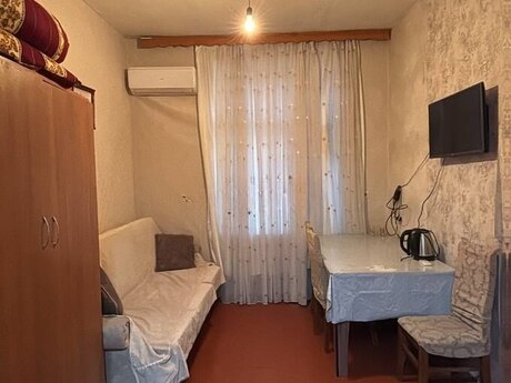 2 otaq · 40 m² · 5/5 mərtəbə, Elmlər Akademiyası