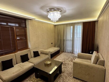 2-room apartment, 65 m², 8-ci mikrorayon: 172 000 ₼ 3