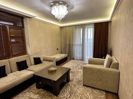 2-room apartment, 65 m², 8-ci mikrorayon: 172 000 ₼ 4