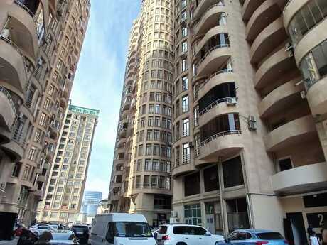 Elan №6501034 - Bakı, Şah İsmayıl Xətai m., 4 otaqlı, 191 m², 9/20 mərtəbə