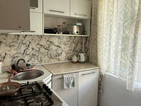 2-room old-build apartment for sale in Elmlər Akademiyası, 65 m², 156 000 AZN, photo 4 / 9