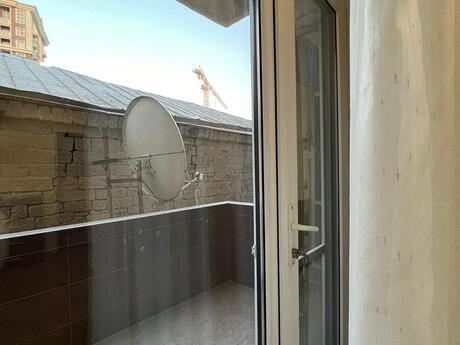 Kirayə 4 otaqlı mənzil, 130 m², Nəriman Nərimanov: 1 300 ₼/ay 3