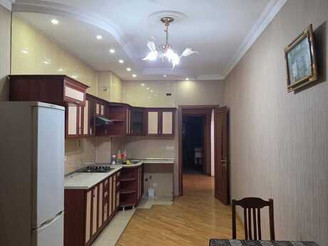 Bakıxanovda 3 otaqlı yeni tikili mənzil kirayə verilir, 126 m², 700 AZN/ay, şəkil 5 / 12
