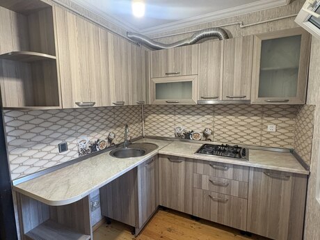 Əhmədlidə 2 otaqlı köhnə tikili mənzil satılır, 65 m², 177 000 AZN, şəkil 3 / 12
