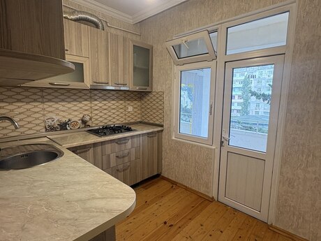 Əhmədlidə 2 otaqlı köhnə tikili mənzil satılır, 65 m², 177 000 AZN, şəkil 4 / 12