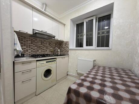 Elan №6501432 - Bakı, Nəsimi r., 1 otaqlı, 50 m², 2/4 mərtəbə