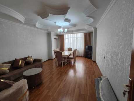 Аренда: 2-комнатная квартира, 90 м², 20 Yanvar: 750 ₼/мес 3