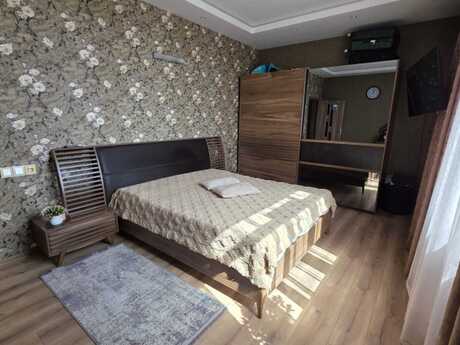 3 otaqlı mənzil, 130 m², Bakıxanov: 340 000 ₼ 3