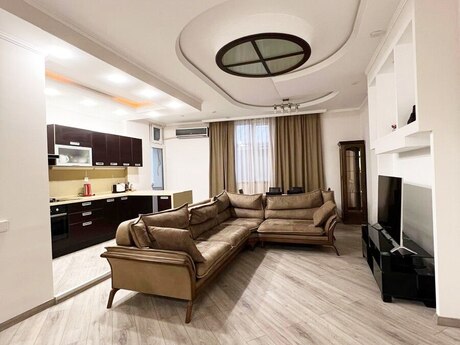 Объявление №6501648 - Баку, Наримановский  р., 4-комн., 135 м², 2/18 этаж