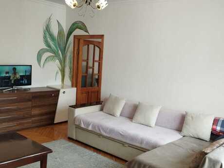 Elan №6501552 - Bakı, 28 May m., 2 otaqlı, 60 m², 5/5 mərtəbə