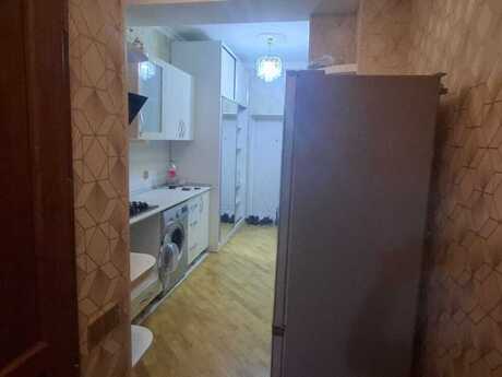 3-room apartment for rent, 75 m², Bakmil: 800 ₼/mo 3