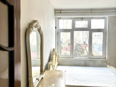 Nəriman Nərimanovda 2 otaqlı köhnə tikili mənzil satılır, 50 m², 109 900 AZN, şəkil 2 / 5