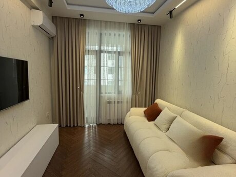 2-room apartment for rent, 75 m², Renessans Palace: 1 500 ₼/mo 3