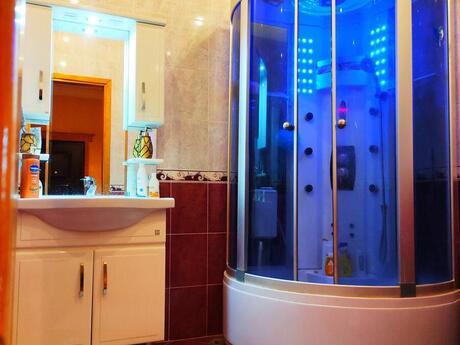 3-room apartment for rent, 110 m², Memar Əcəmi: 1 200 ₼/mo 4