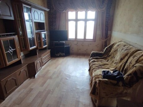 Объявление №6501827 - Баку, м. Иншаатчылар, 3-комн., 80 м², 4/9 этаж
