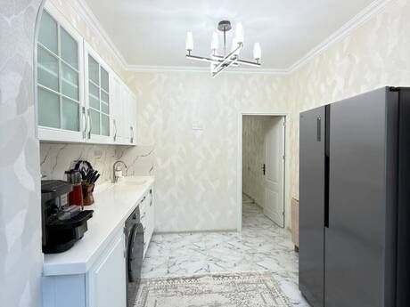 Yasamalda 2 otaqlı köhnə tikili mənzil satılır, 75 m², 179 000 AZN, şəkil 4 / 12