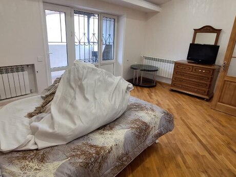 Аренда: 4-комнатная квартира, 140 м², Elmlər Akademiyası: 250 ₼/мес 5