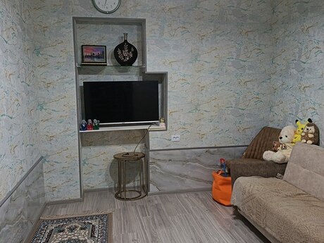 1 rooms · 40 m² · floor 1/2, Nizami