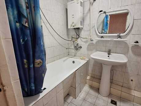 3-room apartment for rent, 90 m², Neftçilər: 600 ₼/mo 4