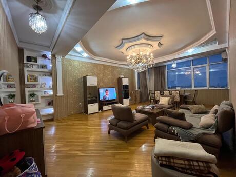 3-room apartment, 114 m², Azadlıq Prospekti: 255 000 ₼ 4