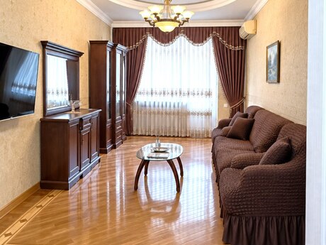 Объявление №6502056 - Баку, м. Низами, 3-комн., 130 м², 4/20 этаж