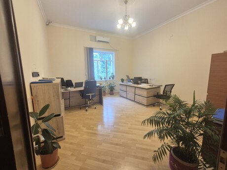 Объявление №6502035 - Баку, м. Азадлыг проспекти, 3-комн., 130 м²