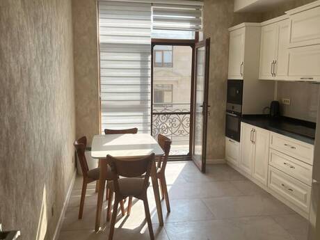 3-room apartment for rent, 124 m², Ağ şəhər: 2 500 ₼/mo 4