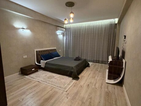 3-room apartment for rent, 110 m², Şah İsmayıl Xətai: 1 850 ₼/mo 3