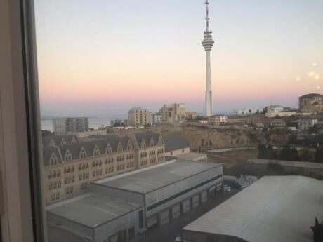 3-room apartment for rent, 140 m², Səbail: 1 000 ₼/mo 5