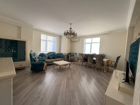 Elan №6502210 - Bakı, 8 Noyabr m., 3 otaqlı, 142 m², 11/17 mərtəbə