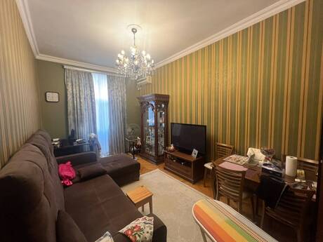 Продаётся 3-комнатная квартира в старом фонде, Nəsimi, 80 м², 245 000 AZN, фото 2 / 12