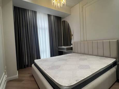 4-room apartment for rent, 140 m², 8 Noyabr: 2 500 ₼/mo 5