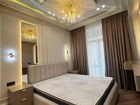 4-room apartment for rent, 140 m², 8 Noyabr: 2 500 ₼/mo 3