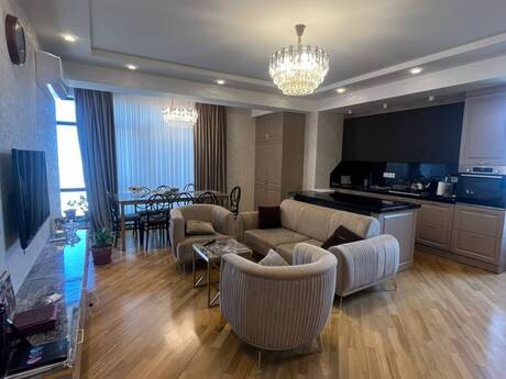 Объявление №6502395 - Баку, м. Ази Асланов, 4-комн., 151 м², 15/18 этаж