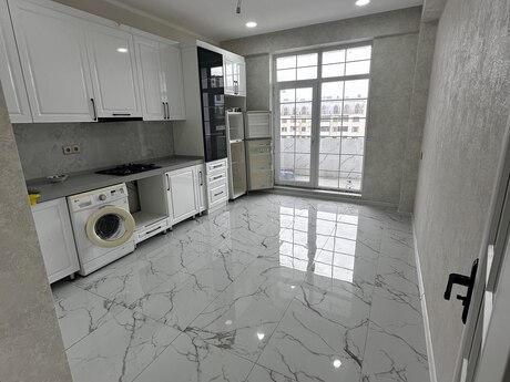 3-room apartment for rent, 120 m², Yeni Günəşli: 800 ₼/mo 3