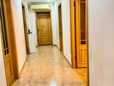 Avtovağzalda 4 otaqlı köhnə tikili mənzil satılır, 125 m², 275 000 AZN, şəkil 4 / 11