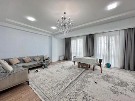 Elan №6502808 - Bakı, Elmlər Akademiyası m., 3 otaqlı, 170 m², 4/20 mərtəbə