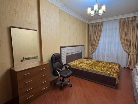 Аренда: 2-комнатная квартира, 90 м², Elmlər Akademiyası: 850 ₼/мес 4