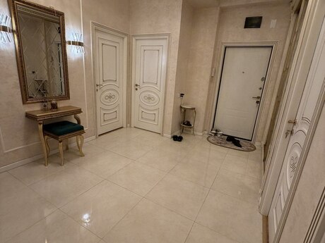 4 otaqlı mənzil, 102 m², Yasamal: 290 000 ₼ 2