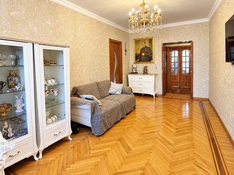 4-room apartment, 100 m², Nizami: 245 000 ₼ 4