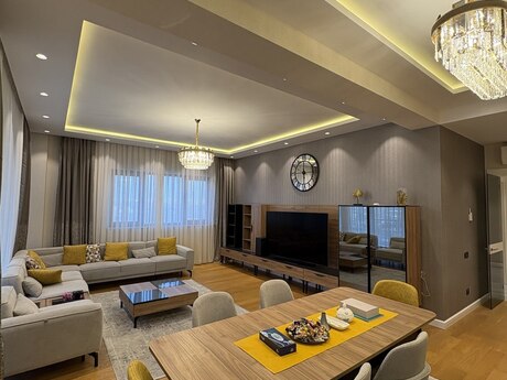 3-room apartment, 157 m², Ağ şəhər: 750 000 ₼ 2