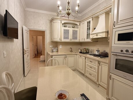 4-комнатная квартира, 105 м², Yasamal: 290 000 ₼ 2