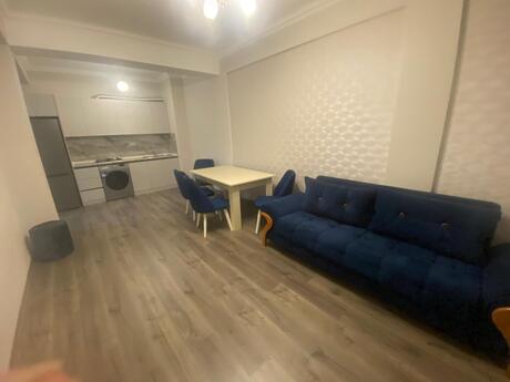 Аренда: 3-комнатная квартира, 90 м², Elmlər Akademiyası: 300 ₼/мес 4